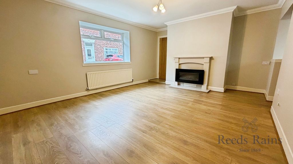Property photo 2 of 10 Pbox-Img.Jpg