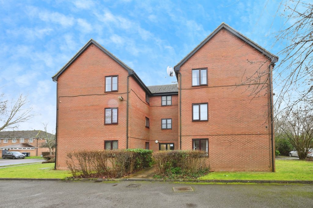 Property photo 1 of 17