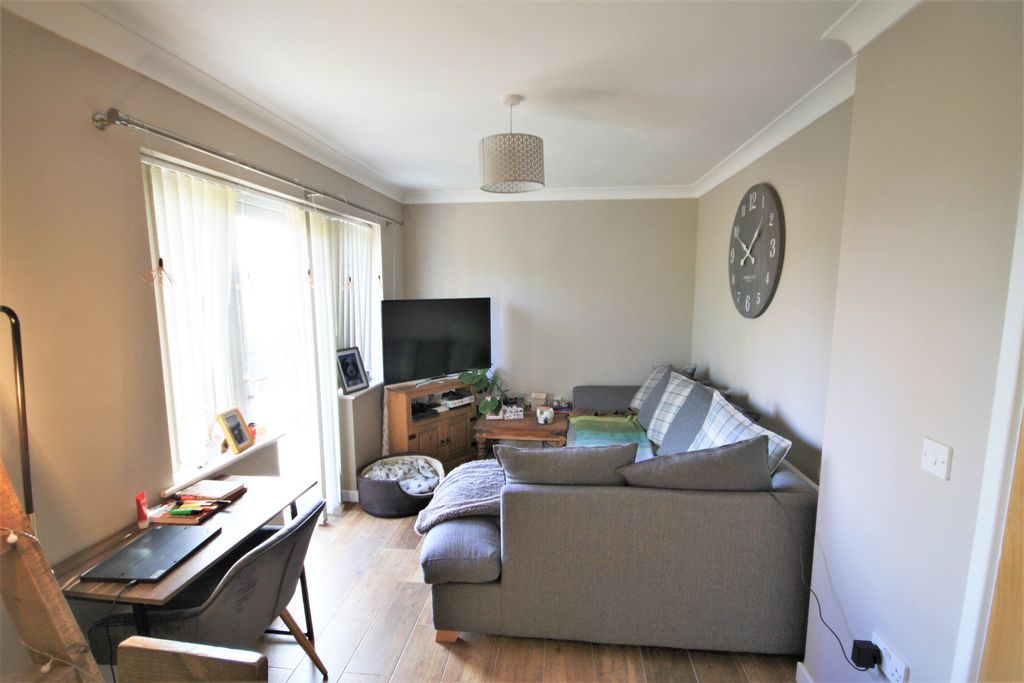 Property photo 3 of 8 Img_0345