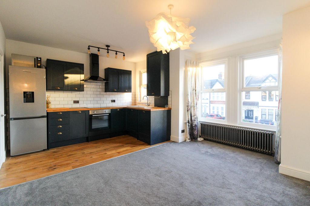 Property photo 2 of 16 Kitchen