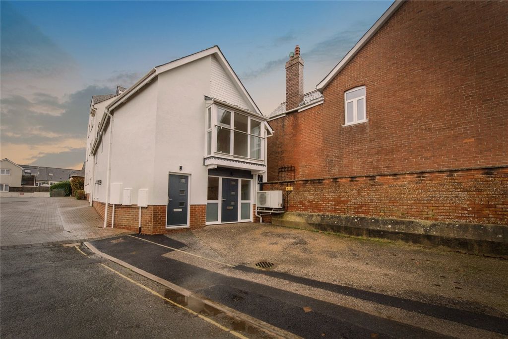 Property photo 1 of 16 Picture No. 25