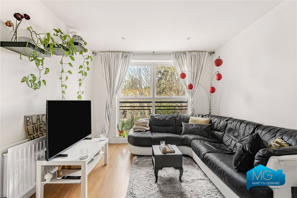 Property photo 2 of 15 Picture No. 33