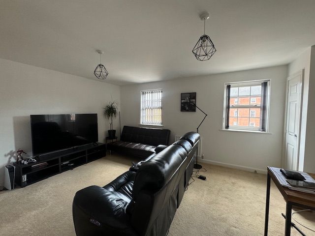Property photo 2 of 7 Living Room