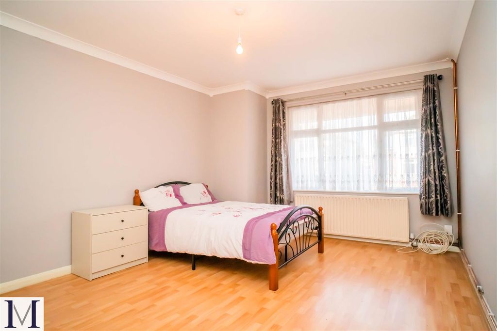 Property photo 1 of 3 Room 1.Jpg