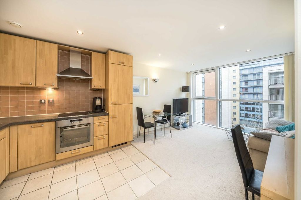 Property photo 2 of 5