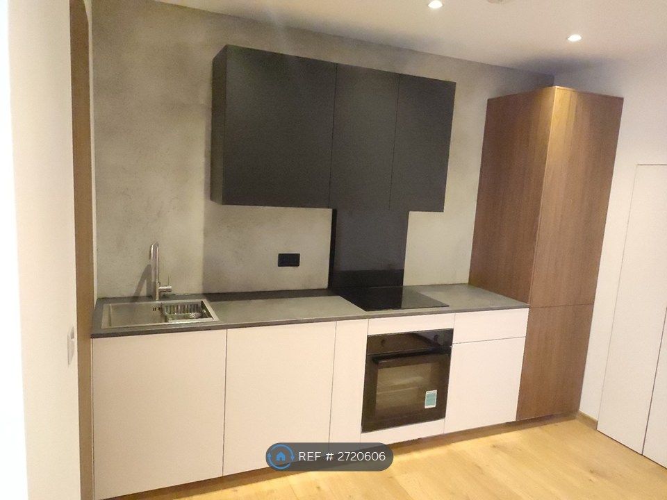 Property photo 2 of 26