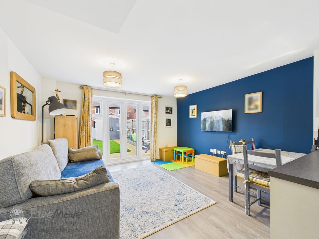 Property photo 2 of 15 Living Room c