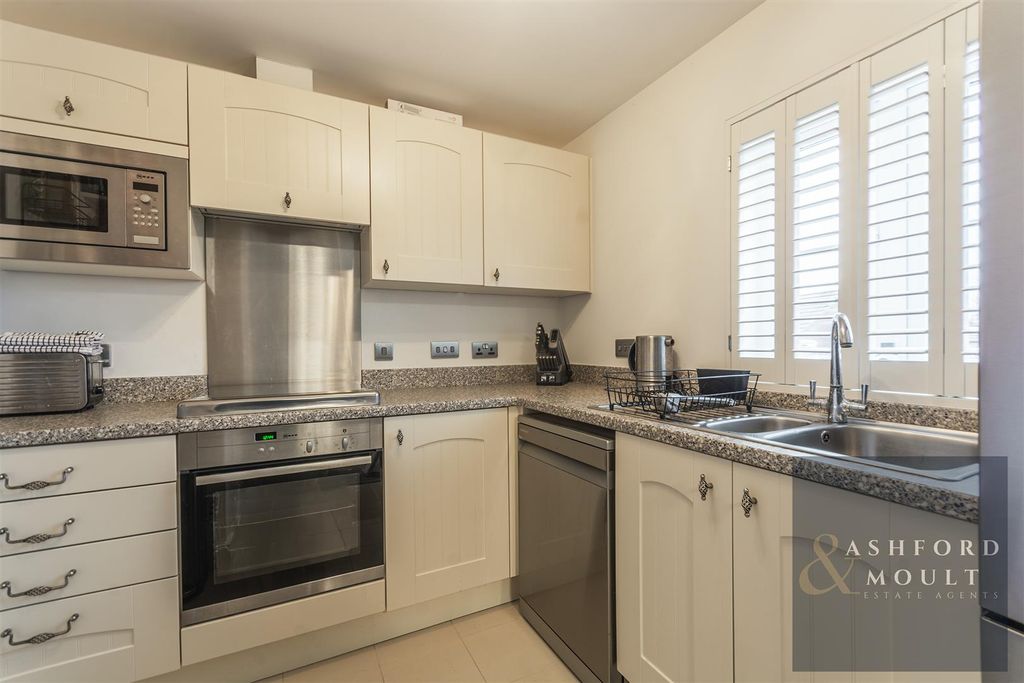 Property photo 3 of 19 Ccltd14.Jpg