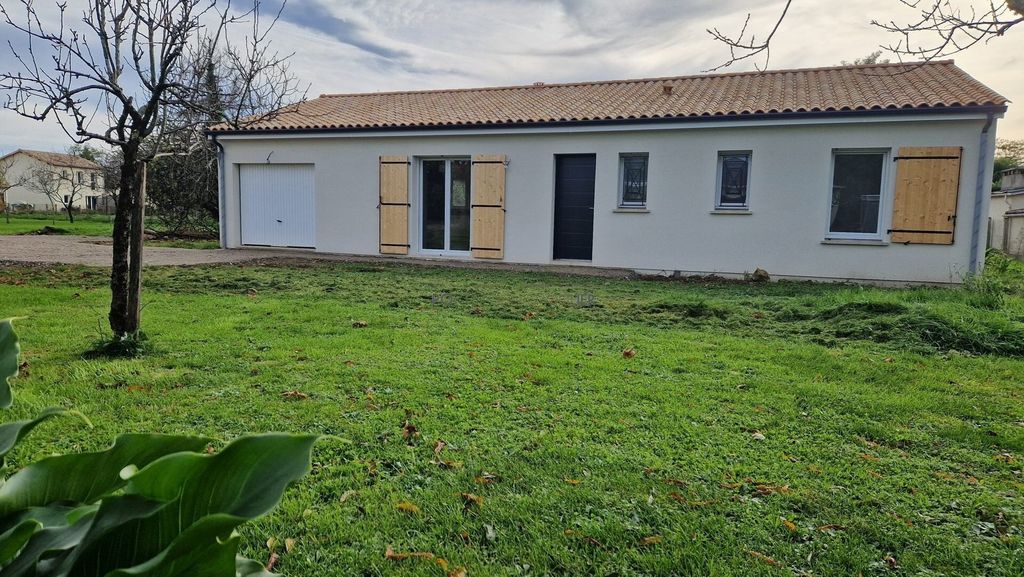 Property photo 1 of 12 House For Sale In Saint-André-De-Cubzac