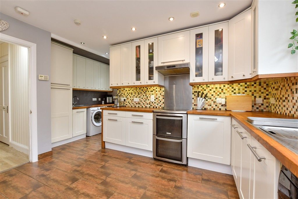 Property photo 1 of 25 Kitchen