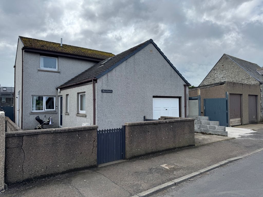 Property photo 3 of 33