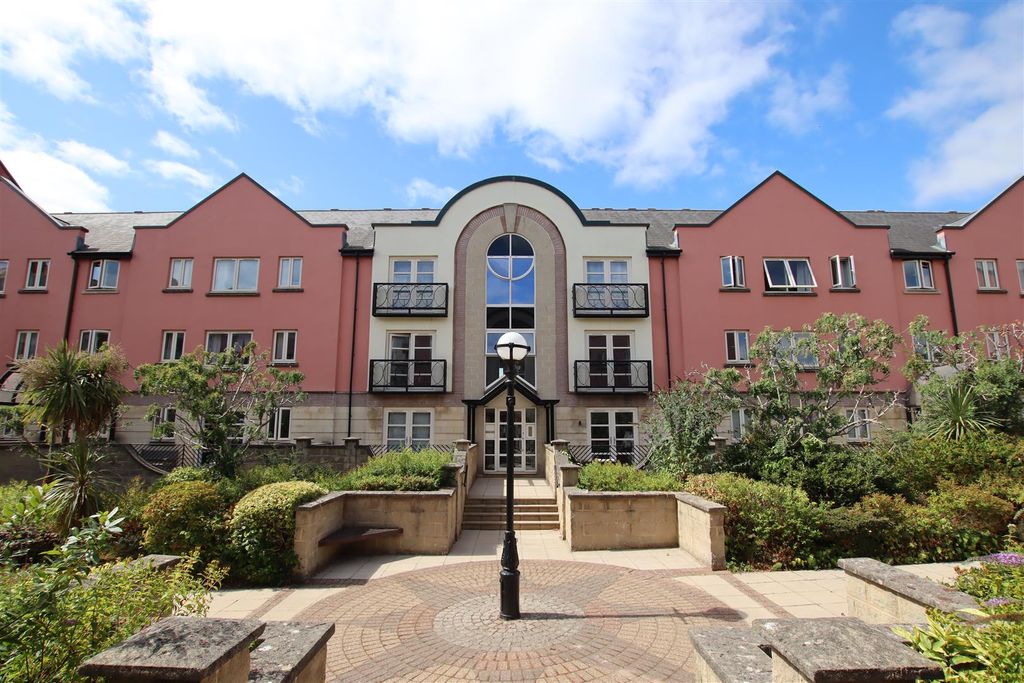 Property photo 1 of 13 Courtyard Elevation.Jpg