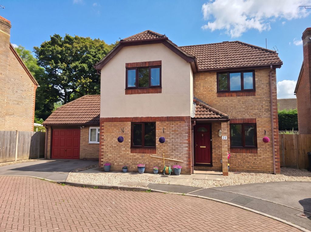 Property photo 1 of 33