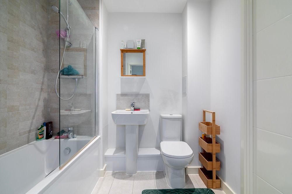 Property photo 2 of 12 Bathroom