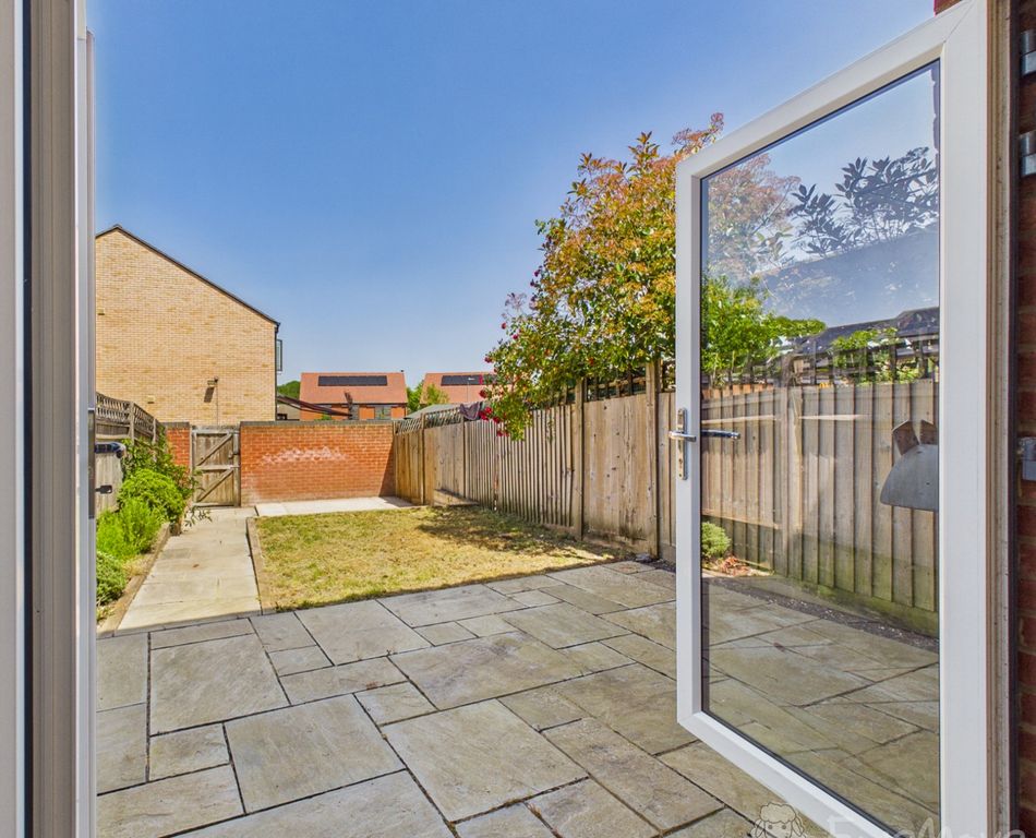Property photo 3 of 11 Back Grden