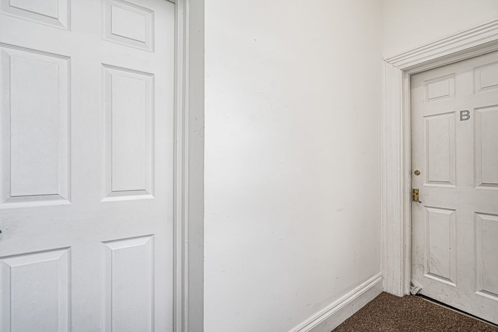 Additional image 14 of 4 bed flat for saleQueen Street, Newton Abbot TQ12