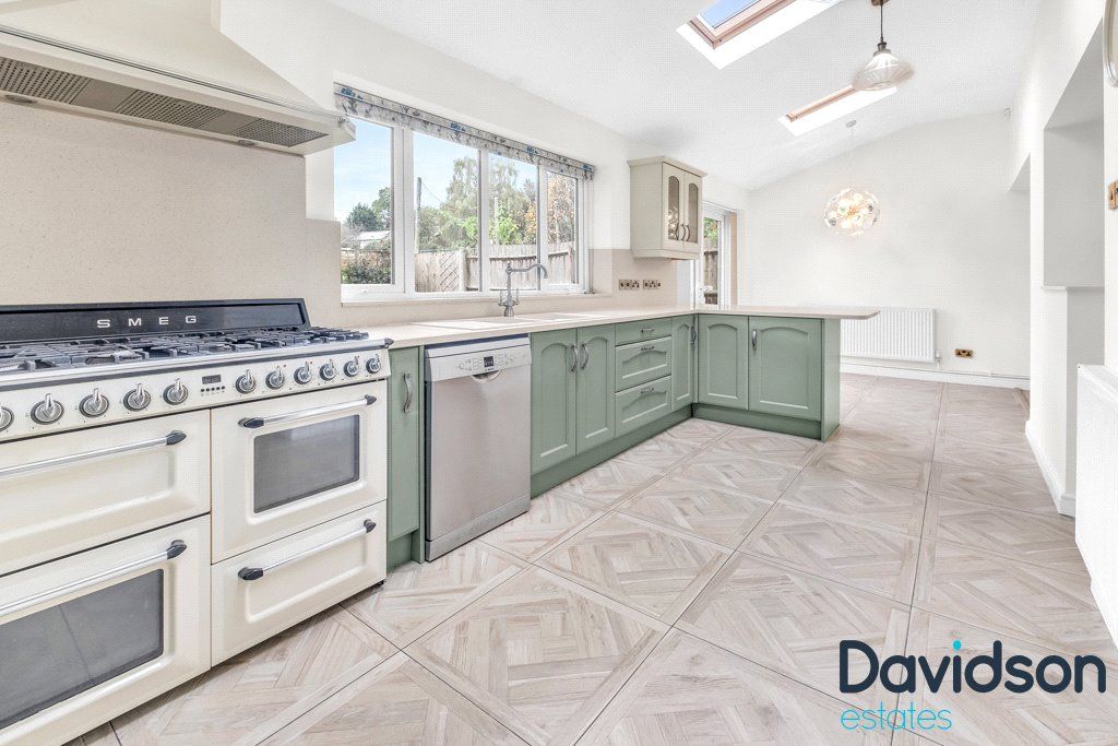 Property photo 3 of 33 Picture No. 23