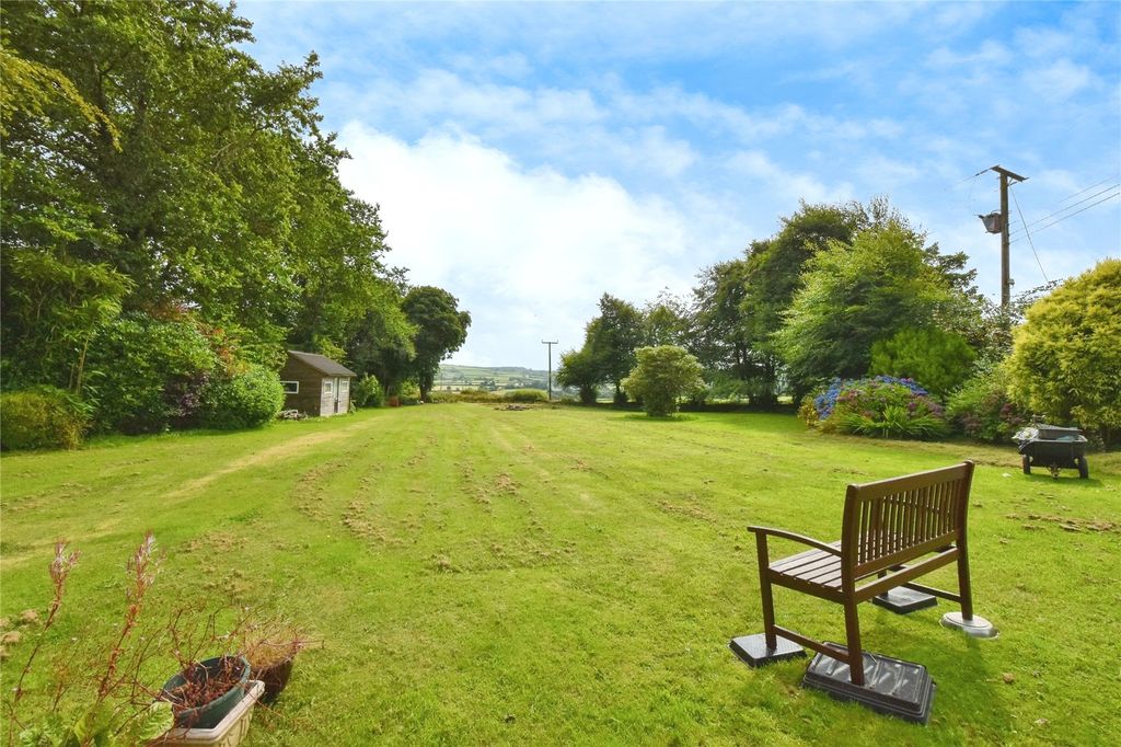 Property photo 2 of 21 Picture No. 02