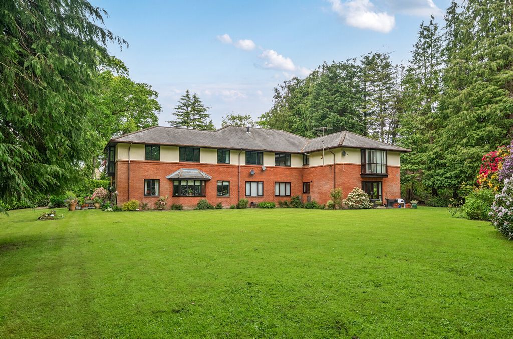 Property photo 1 of 18 1461132-1-6A0B2d2...