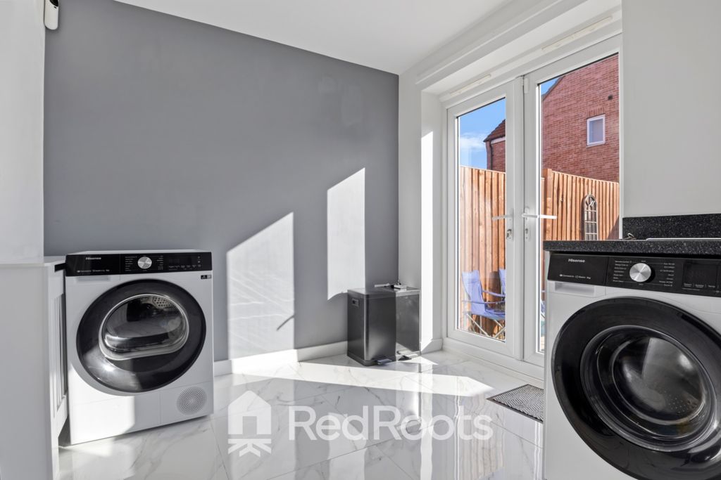 Property photo 3 of 19 5531584