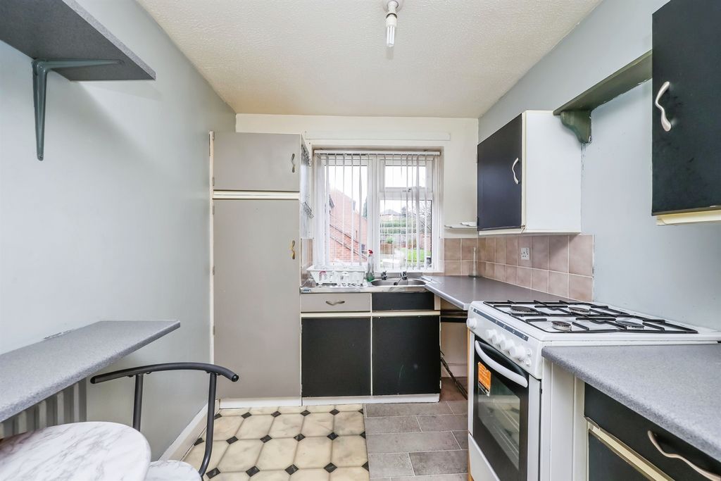 Property photo 3 of 17