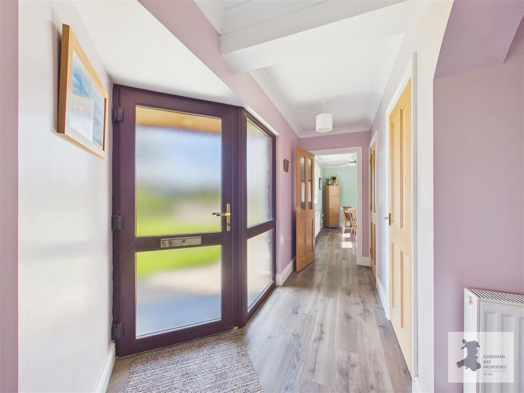 Property photo 3 of 39 Cam02276G0-Pr0248-Still027.Jpg