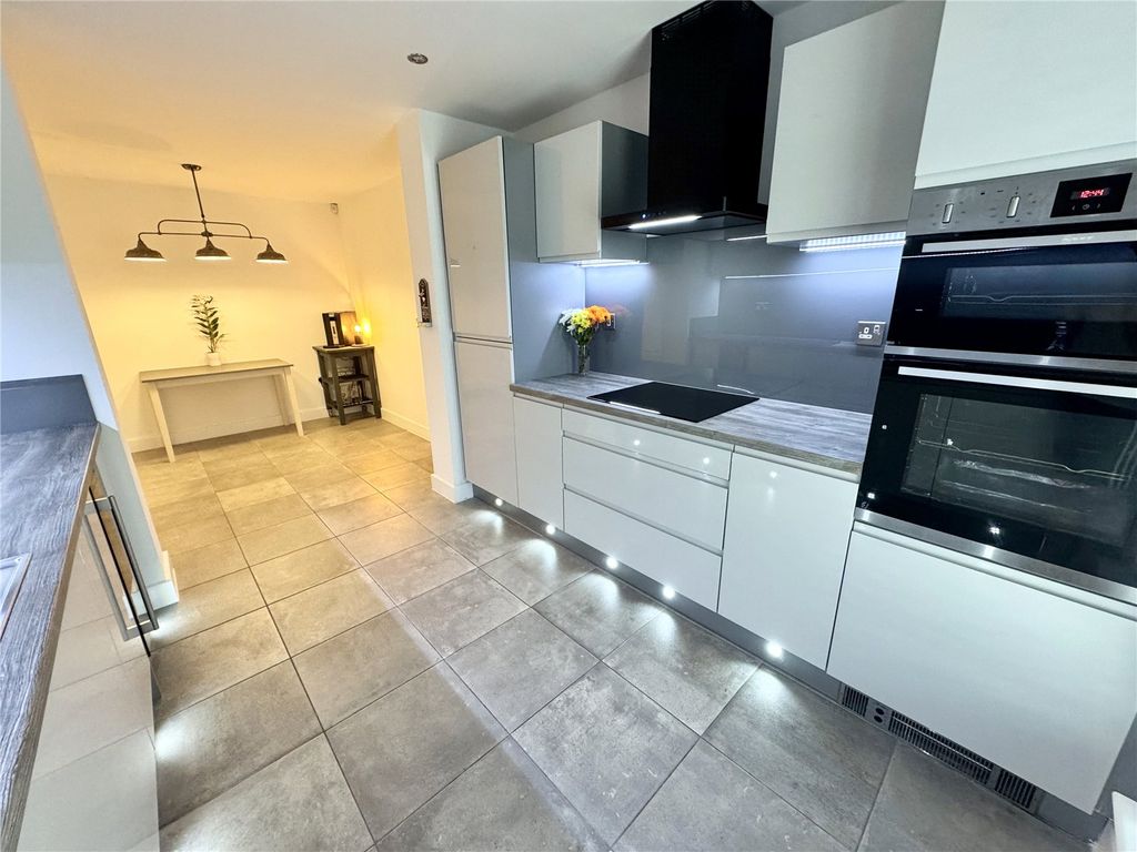 Property photo 2 of 22 Picture No. 40