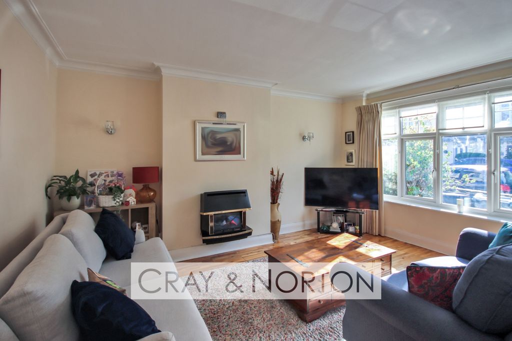 Property photo 2 of 14 Photo 1