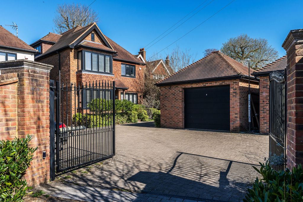 Property photo 1 of 35 Photo 1