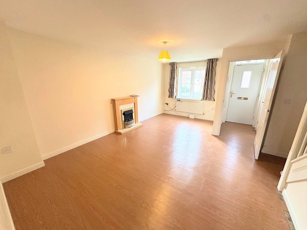 Property photo 2 of 12 Lounge