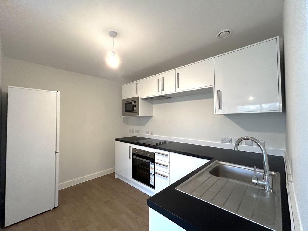 Property photo 2 of 6 Kitchen