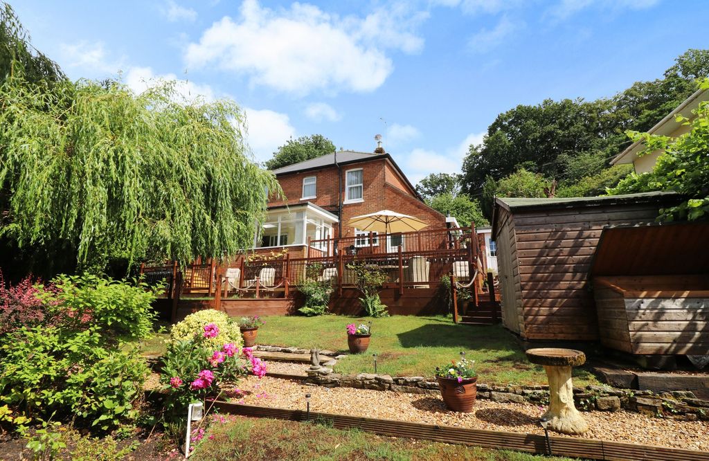 Property photo 1 of 25