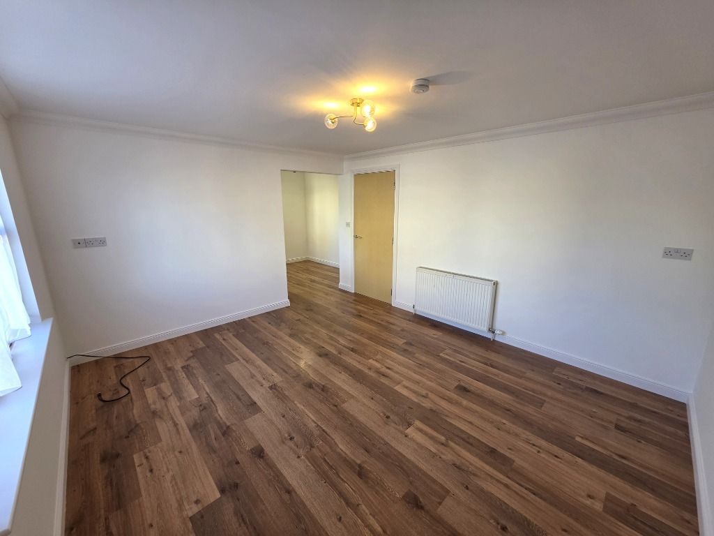 Property photo 3 of 11 Photo 3