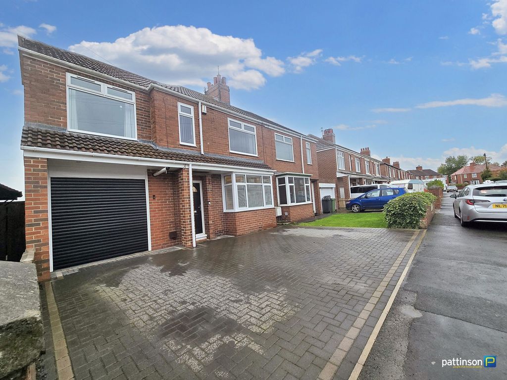 Property photo 1 of 30