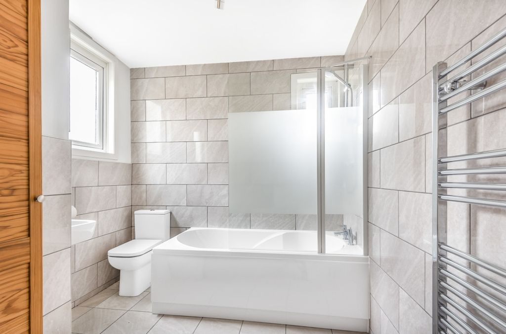 Property photo 3 of 6 Bathroom