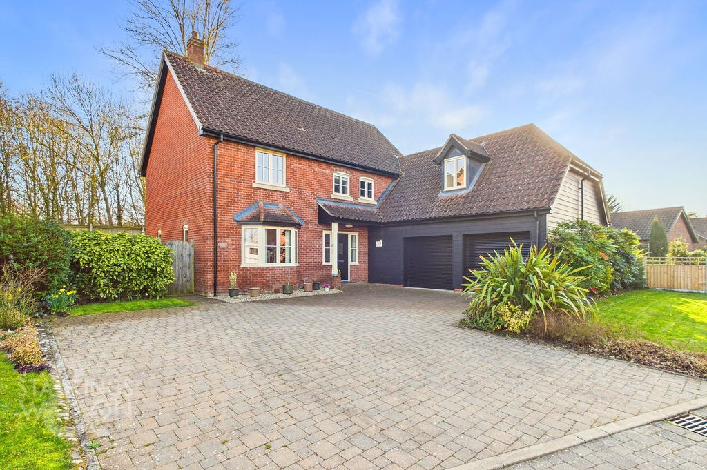 Property photo 1 of 32