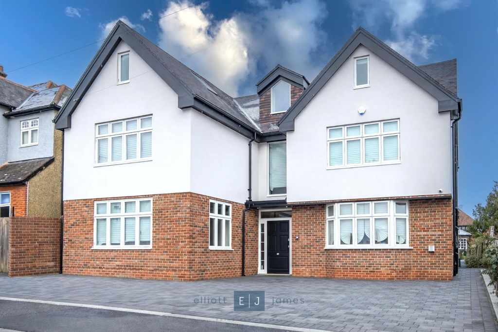 Property photo 1 of 22