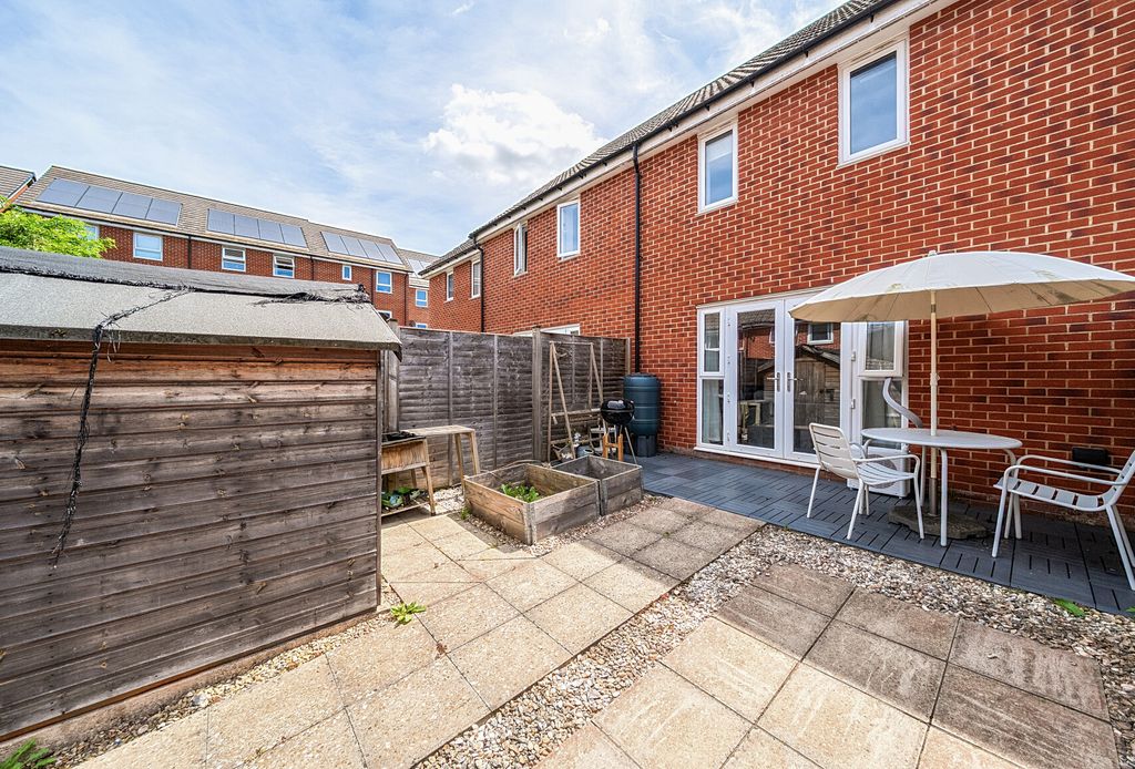 Property photo 2 of 18 1486515-18-19F27E...