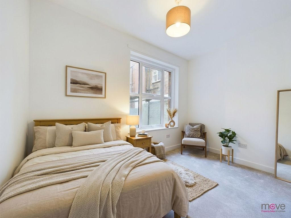 Property photo 3 of 5