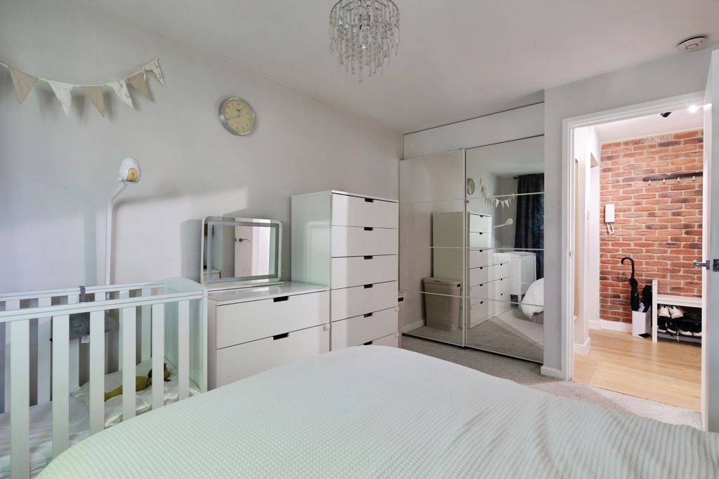 Property photo 3 of 16 Pbox-Img.Jpg