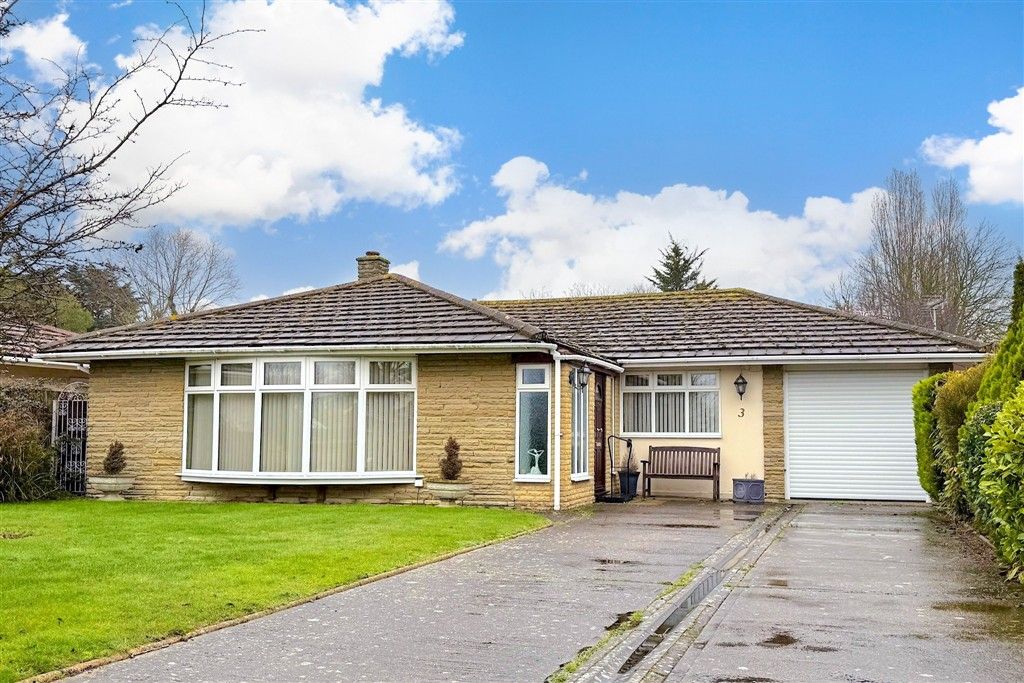 Property photo 1 of 12 Front