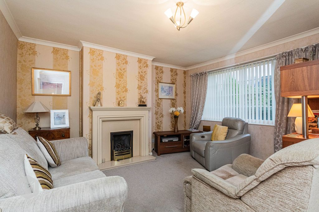 Property photo 3 of 23 Picture No. 13