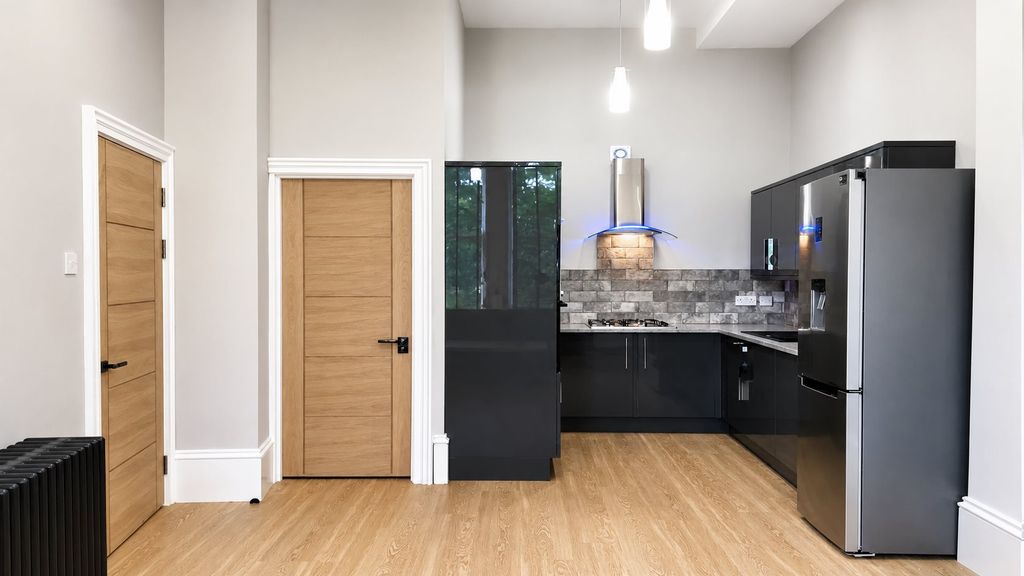 Property photo 1 of 5 Kitchen