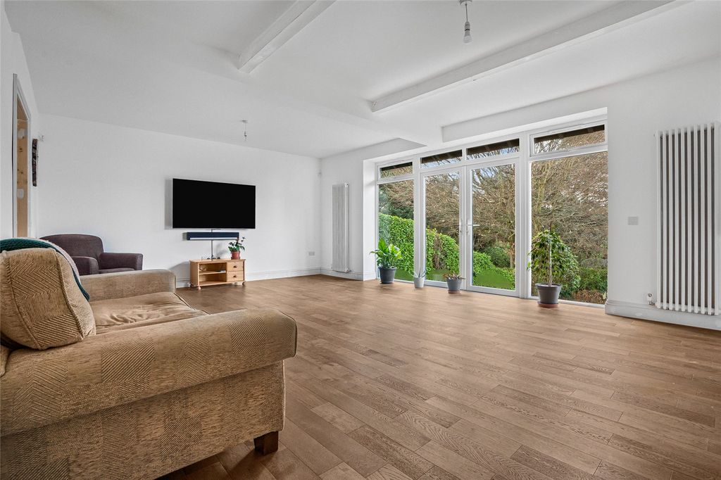 Property photo 2 of 18 Picture No. 02