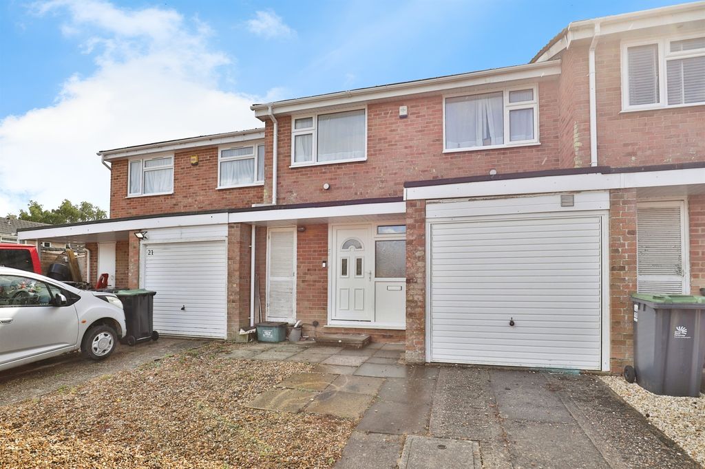 Property photo 1 of 16