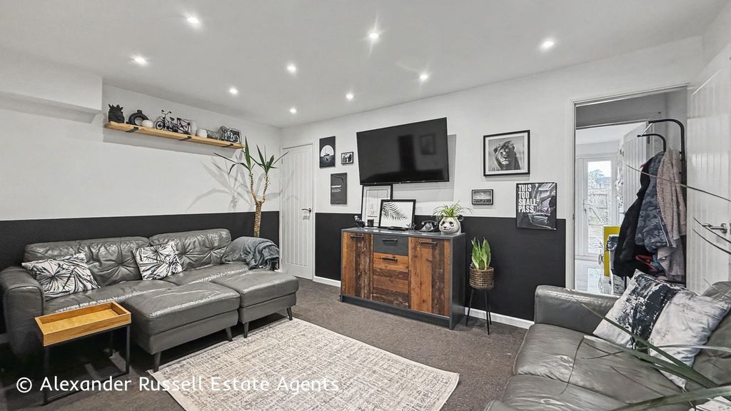 Property photo 2 of 22