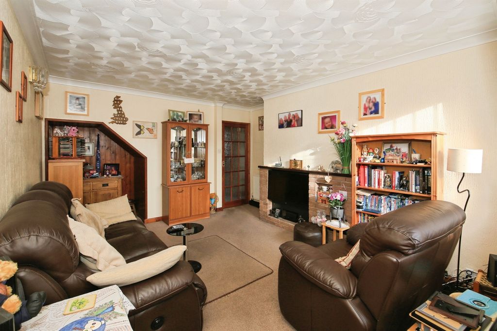 Property photo 3 of 20