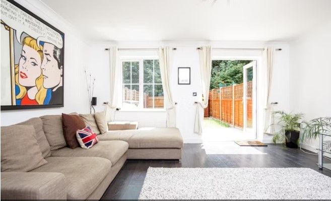 Property photo 1 of 9 Photo 7