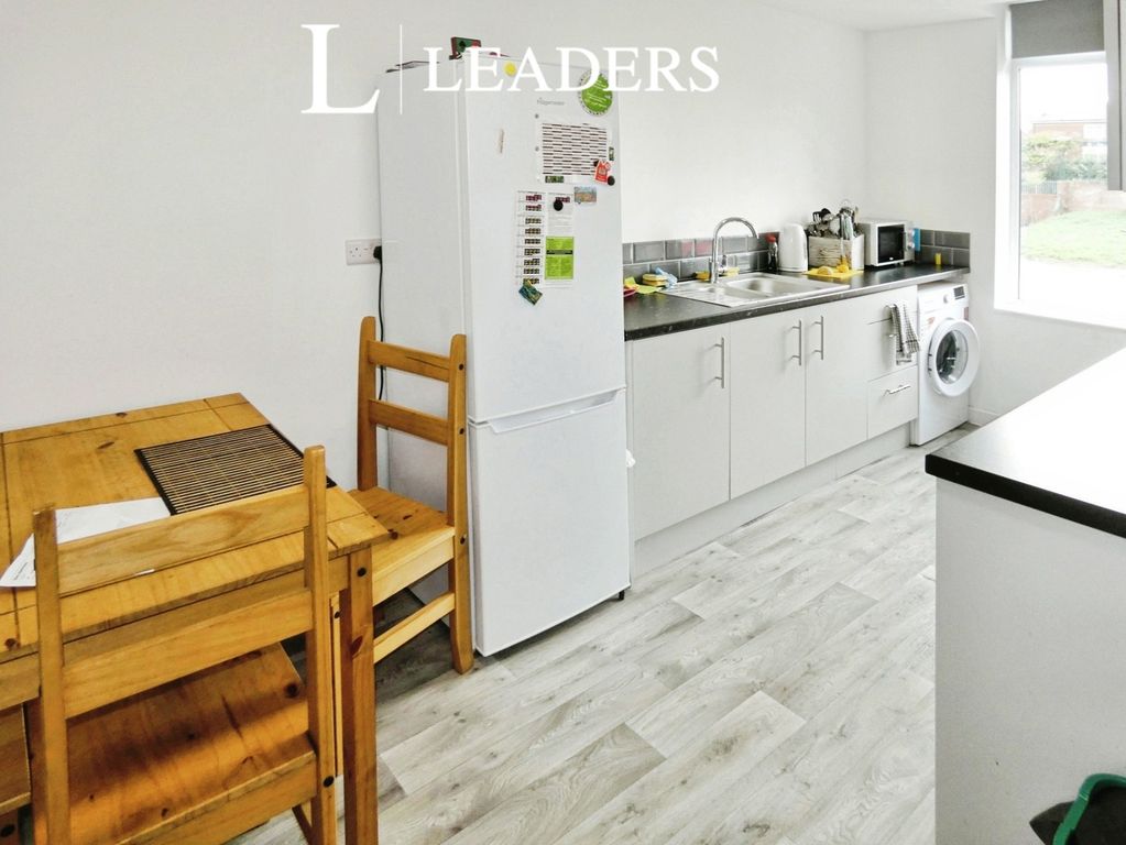 Property photo 3 of 5 Pbox-Img.Jpg
