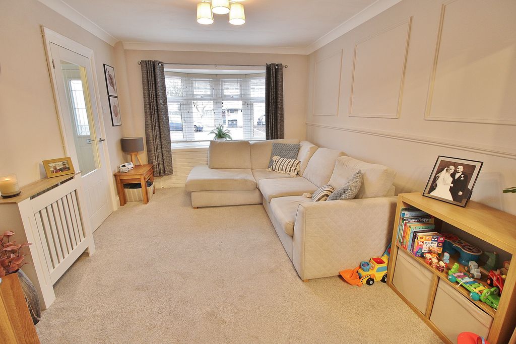 Property photo 3 of 15